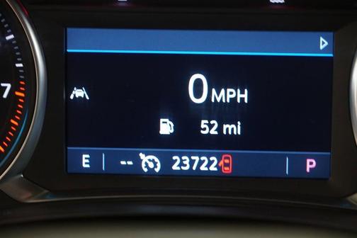 Sterling Gray Metallic 2023 Chevrolet Traverse LT Cloth