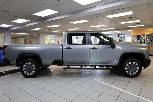 2026 Chevrolet Silverado 2500 Custom