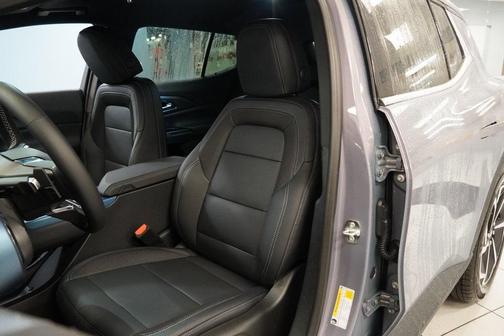 2026 Chevrolet Equinox EV LT 2