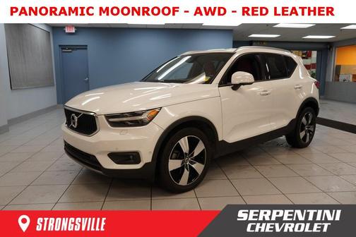 2019 Volvo XC40 T5 Momentum