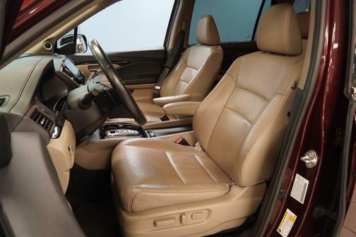 Red 2022 Honda Pilot Touring 7-Passenger