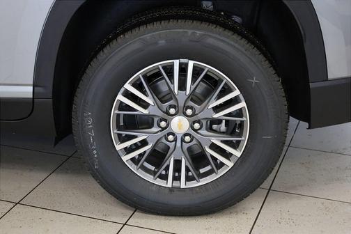 Sterling Gray Metallic 2026 Chevrolet Traverse LT