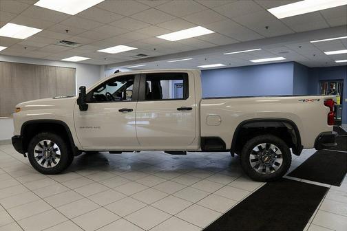 2026 Chevrolet Silverado 2500 Custom