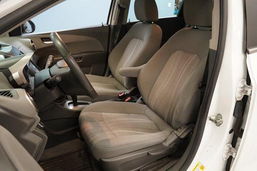 2016 Chevrolet Sonic LT