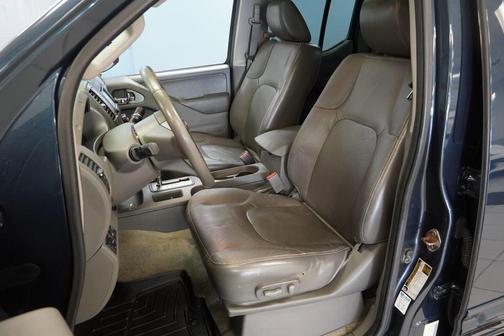 Arctic Blue Metallic 2016 Nissan Frontier SL