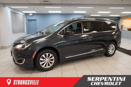 2019 Chrysler Pacifica Touring-L