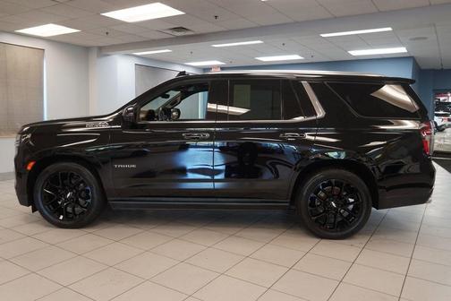 Black 2022 Chevrolet Tahoe High Country