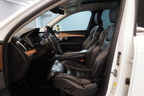 Crystal White Pearl 2016 Volvo XC90 T6 Inscription
