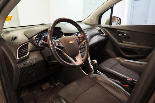 Stone Gray Metallic 2020 Chevrolet Trax LT