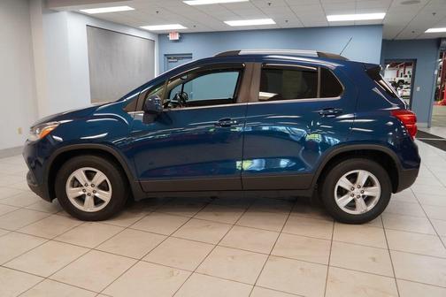 Pacific Blue Metallic 2020 Chevrolet Trax LT