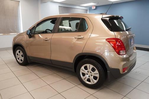 Sandy Ridge Metallic 2018 Chevrolet Trax LS