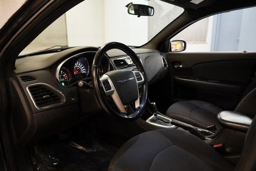 2012 Chrysler 200 Touring