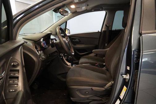 2022 Chevrolet Trax LS