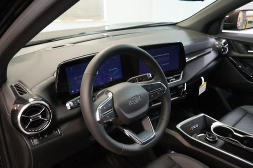 Mosaic Black Metallic 2026 Chevrolet Equinox LT