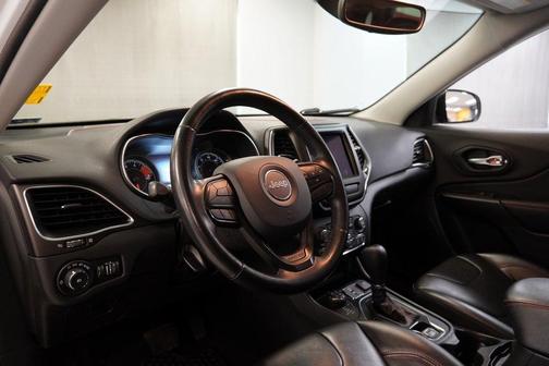 2020 Jeep Cherokee Trailhawk