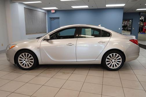 Quicksilver Metallic 2011 Buick Regal CXL