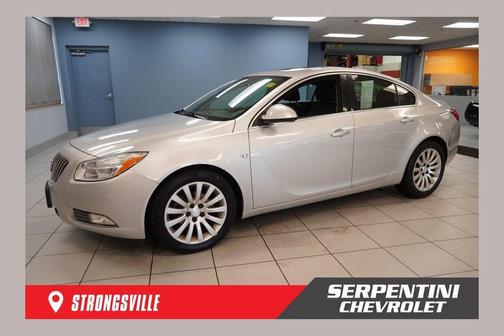 Quicksilver Metallic 2011 Buick Regal CXL