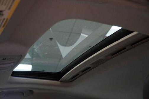 Quicksilver Metallic 2011 Buick Regal CXL