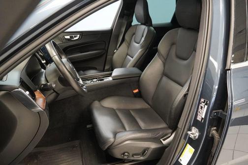 Denim Blue Metallic 2020 Volvo XC60 T5 Inscription