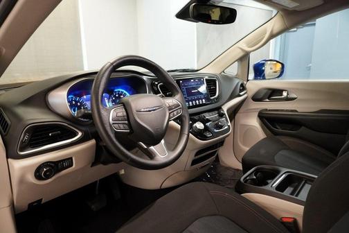 2020 Chrysler Pacifica Touring