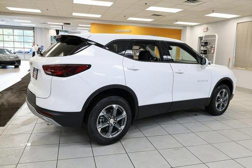2025 Chevrolet Blazer LT