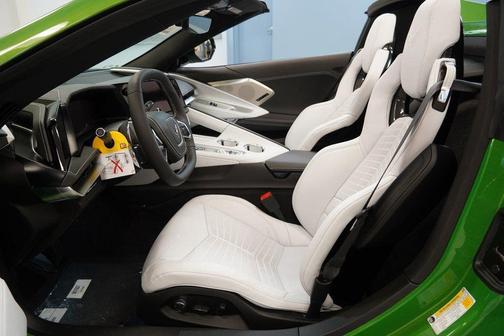 2026 Chevrolet Corvette Stingray w/2LT