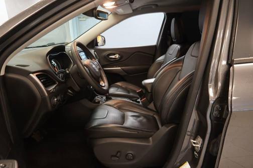 2022 Jeep Cherokee Latitude Lux