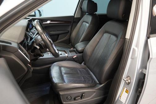 Florett Silver Metallic 2018 Audi Q5 2.0T Tech Premium
