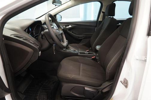 Oxford White 2015 Ford Focus SE