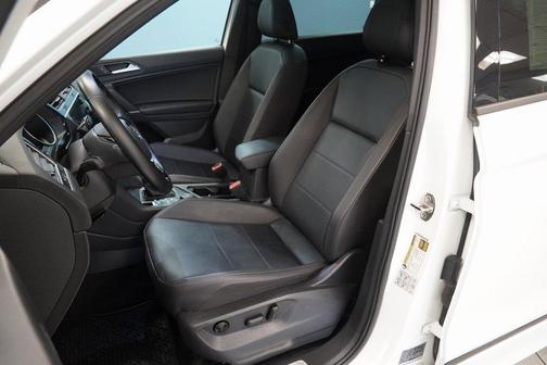 2020 Volkswagen Tiguan 2.0T SE R-Line Black