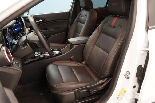 Summit White 2024 Chevrolet Trax 2RS