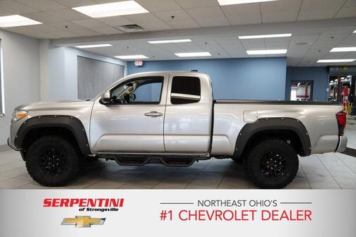 2022 Toyota Tacoma SR