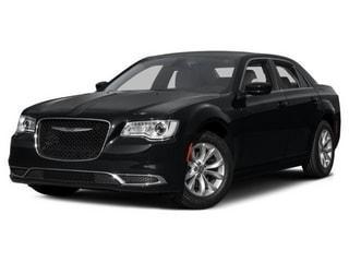 Gloss Black 2016 Chrysler 300 Limited