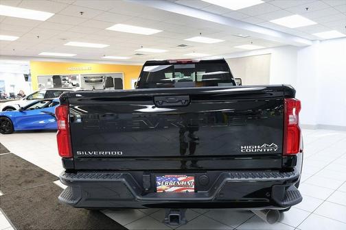 2025 Chevrolet Silverado 3500 High Country