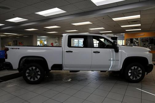 2025 Chevrolet Silverado 2500 Custom