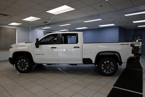 2025 Chevrolet Silverado 2500 Custom