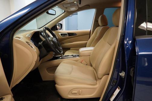 2019 Nissan Pathfinder SV