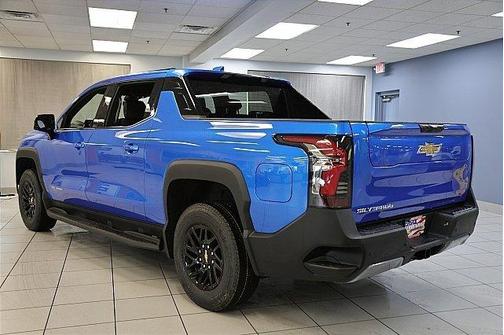 2025 Chevrolet Silverado EV LT