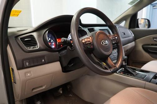 2018 Kia Sedona L