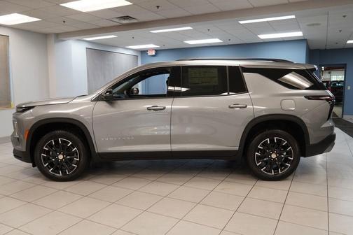 Sterling Gray Metallic 2026 Chevrolet Traverse LT