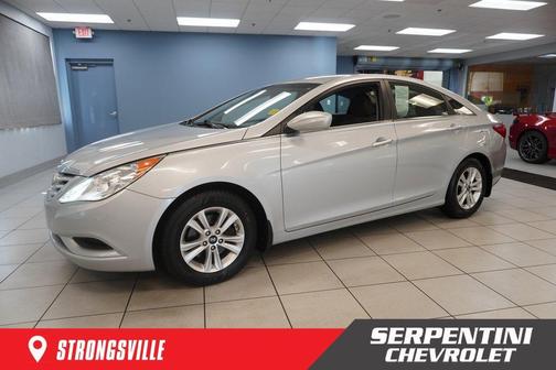 2011 Hyundai SONATA GLS