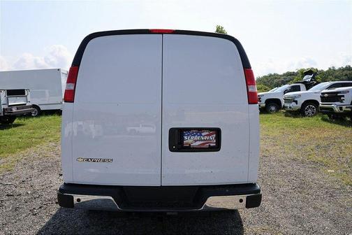 Summit White 2025 Chevrolet Express 3500 Work Van