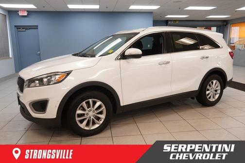 Snow White Pearl 2016 Kia Sorento LX