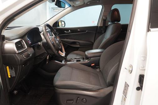 Snow White Pearl 2016 Kia Sorento LX
