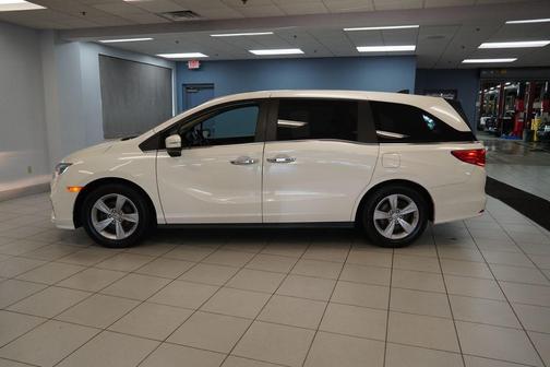 White 2019 Honda Odyssey EX-L