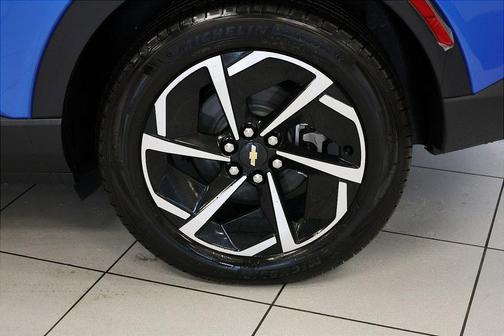 2026 Chevrolet Equinox EV LT 2