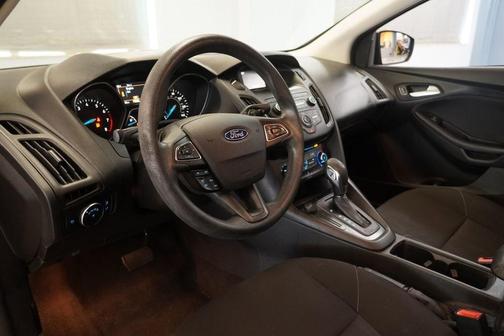 Shadow Black 2018 Ford Focus SE