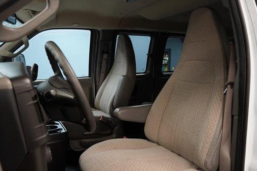 2022 Chevrolet Express 3500 LS