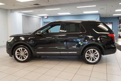 Shadow Black 2018 Ford Explorer XLT