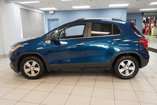 Pacific Blue Metallic 2019 Chevrolet Trax LT